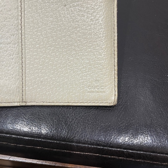 Authentic Gucci Wallet - Picture 5 of 9
